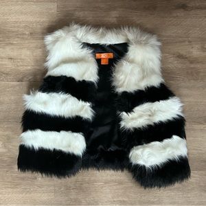 BLACK & WHITE FUR VEST